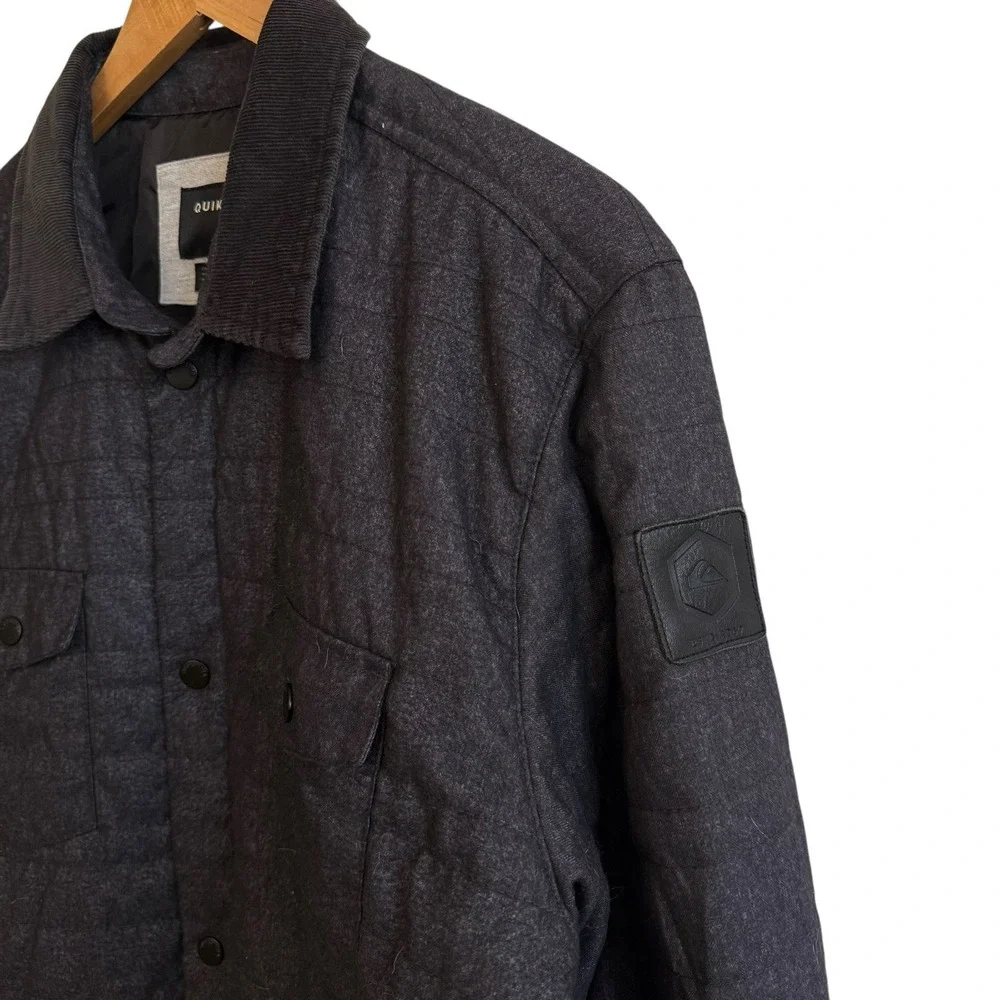 Quiksilver Black Button Up Puffed Quilted‎ Jacket w/ Pockets Men Size Large #433